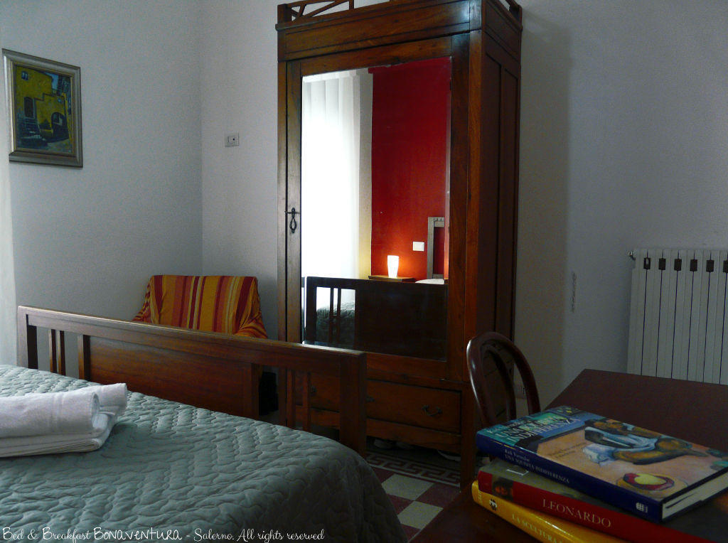 Bed & Breakfast Bonaventura Salerno Szoba fotó