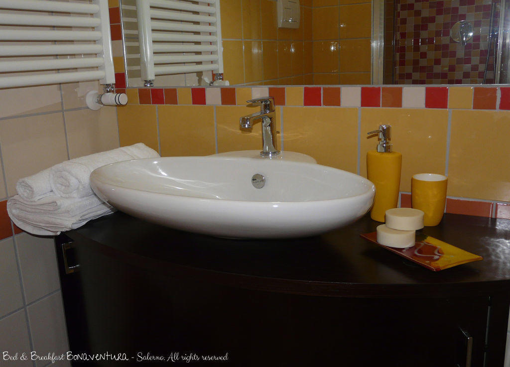 Bed & Breakfast Bonaventura Salerno Szoba fotó